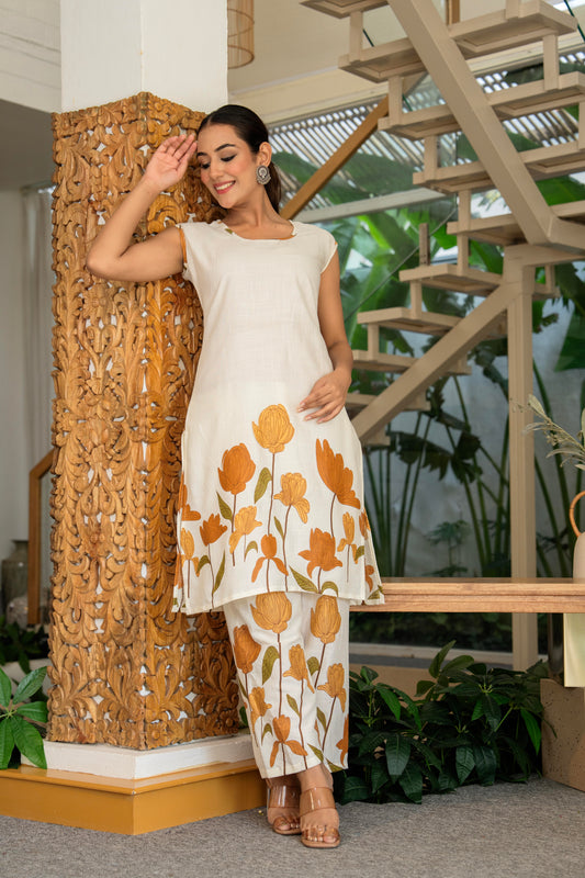 Off White Printed Cotton Flex Sleeveless Kurta and Pant Set