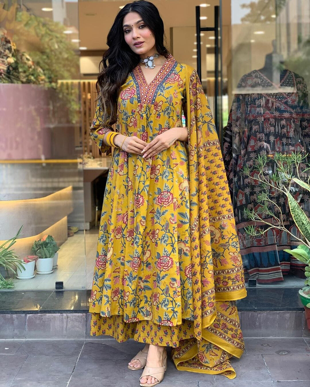 Floral Printed Cotton Kurta and Pant Set with Mulmul Dupatta – Style Jaipur