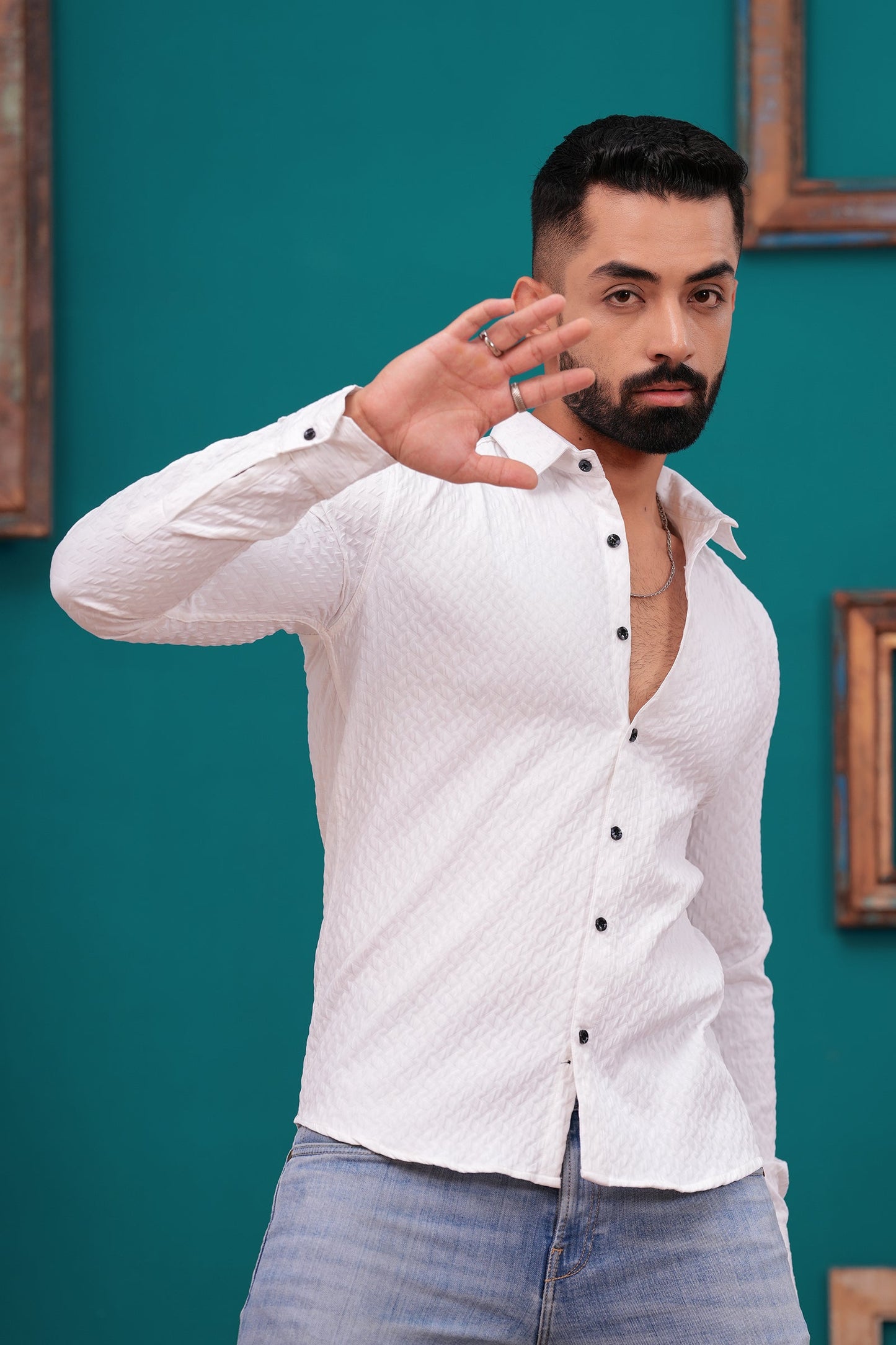 WHITE TEXTURED ROYAL LOOK SHIRT