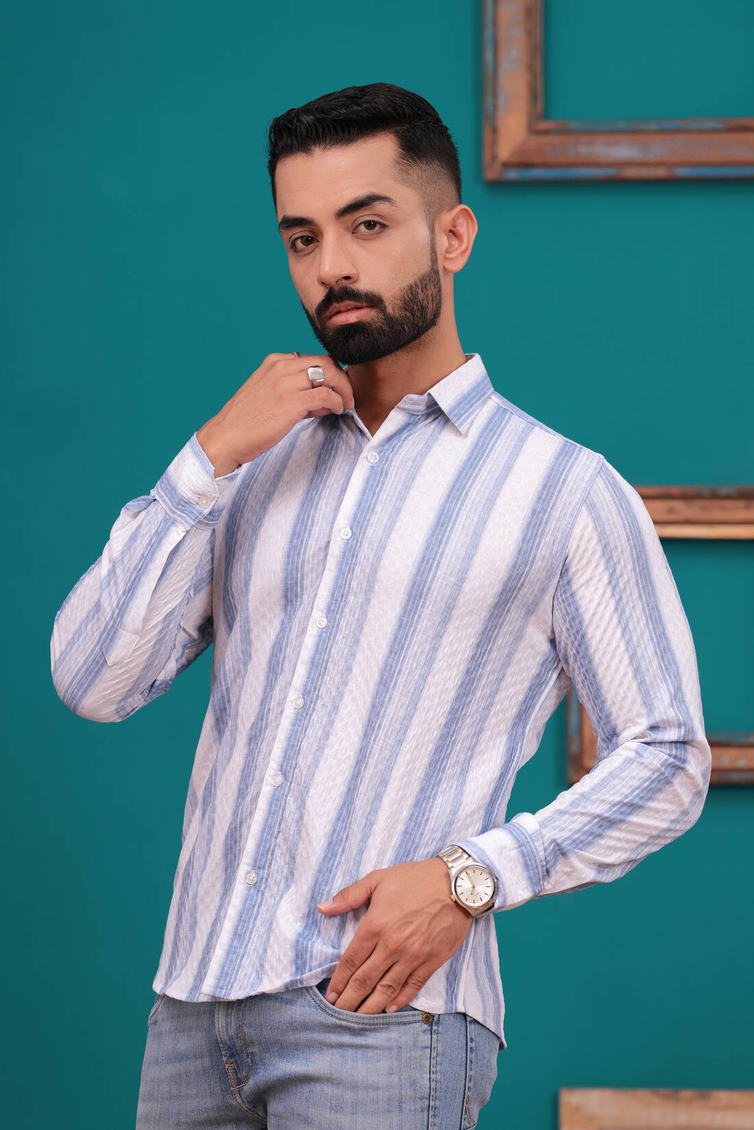 LITE BLUE STRIP LINING SHIRT