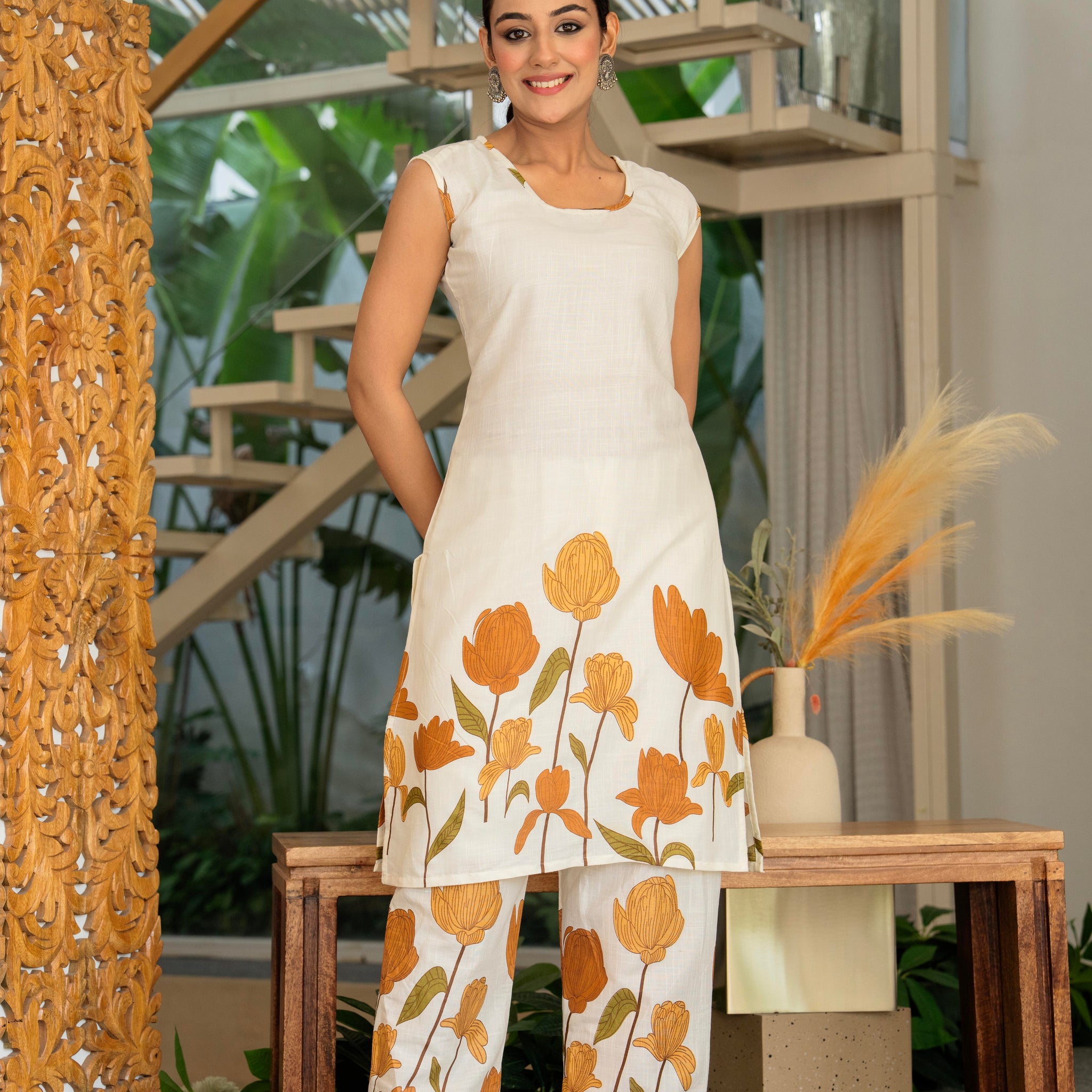 Off White Printed Cotton Flex Sleeveless Kurta and Pant Set