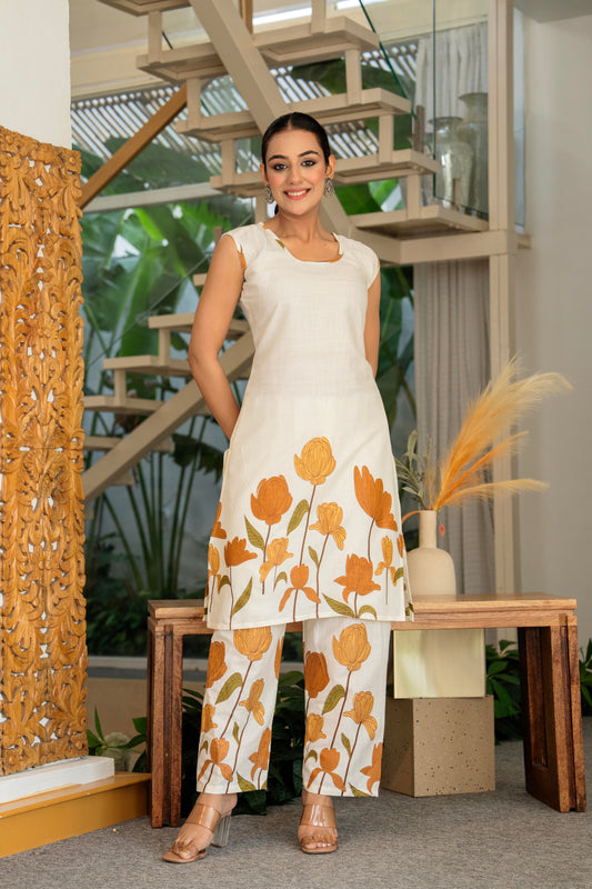 Off White Printed Cotton Flex Sleeveless Kurta and Pant Set