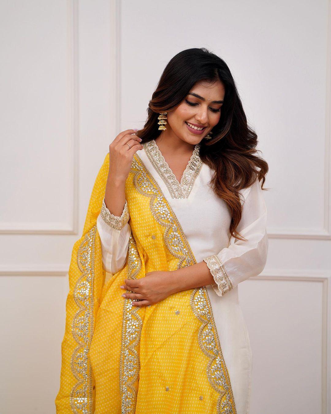 Off White Embroidered Cotton Silk Suit Set with Chanderi Dupatta