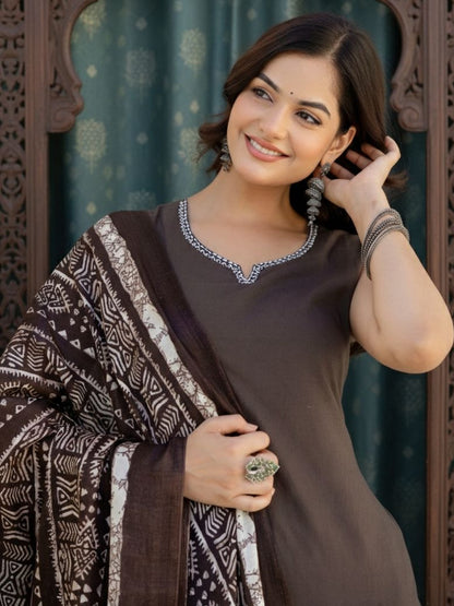 Brown Cotton Flex Sleeveless Kurta and Pant Set with Dupatta